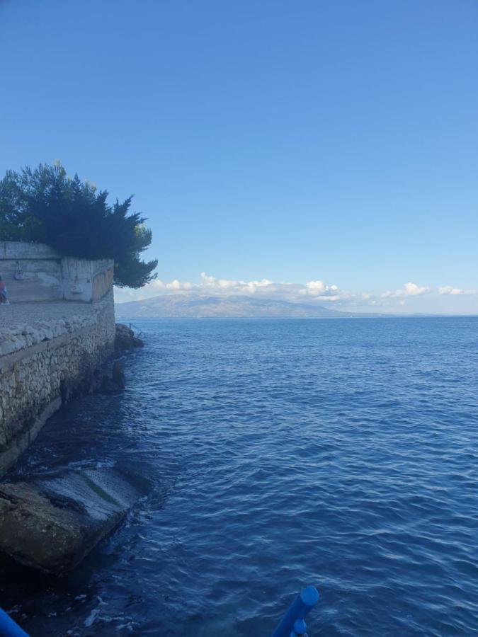 Azzurra Experience Apartment Sarandë エクステリア 写真
